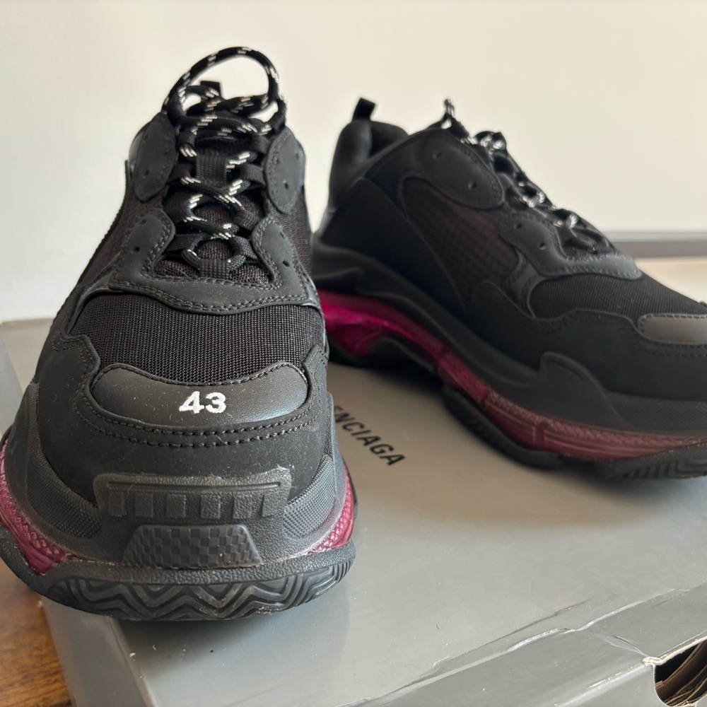 Balenciaga Triple S Sneakers Black/Plum - Picture 4 of 12